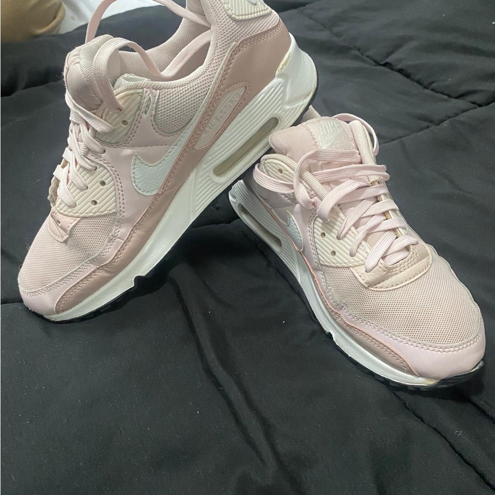 Nike Women's Pink Sneakers